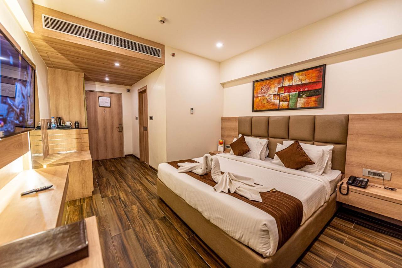 The Elite Lucknow Convention Hotel Extérieur photo