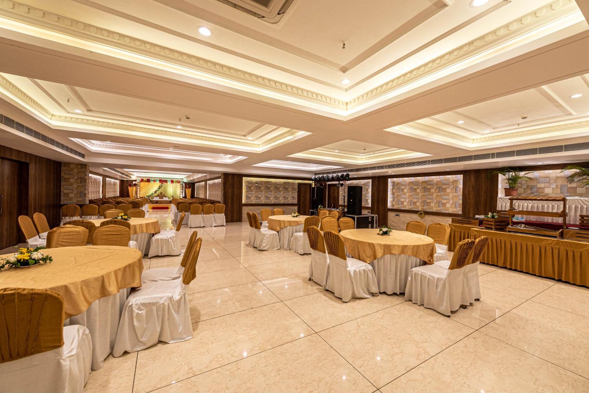 The Elite Lucknow Convention Hotel Extérieur photo